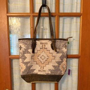 Geometric Pattern Tote Bag - Brown and Cream